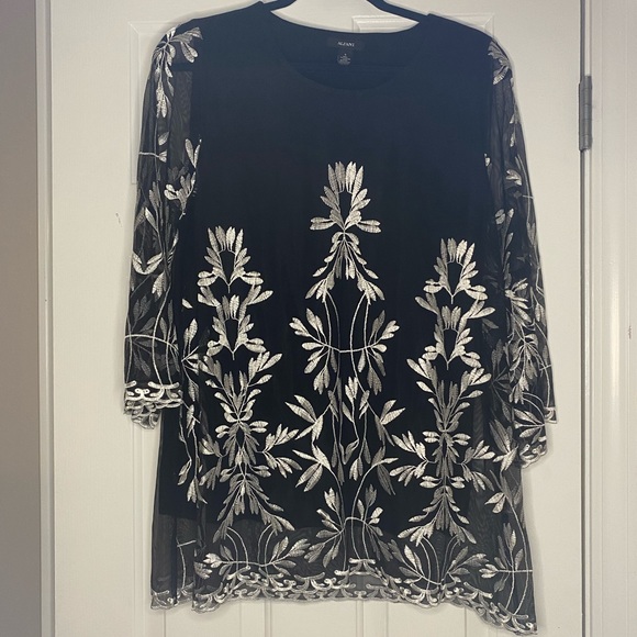 NWT Alfani small embroidered boho bell sleeves top - Picture 5 of 10